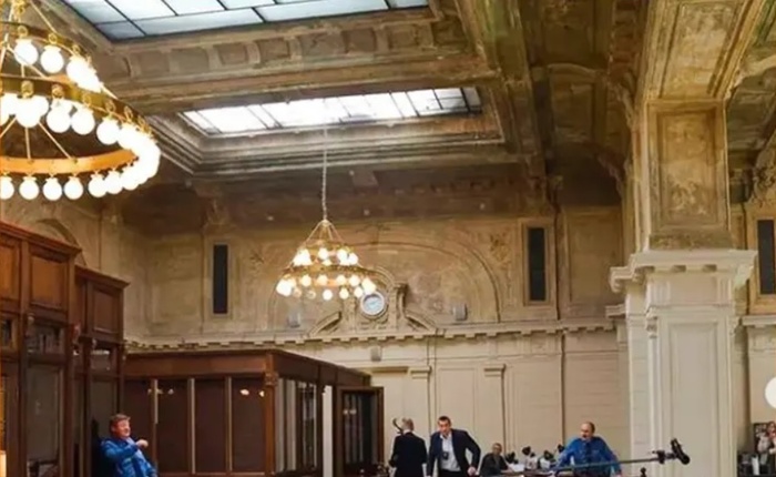 Полицейский участок из первого фильма, которого в реальном Питере, конечно, не существует...