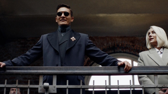 Новый засранец и техногений Август (Матвей Лыков) и Мария Архипова (Ольга Сутулова)