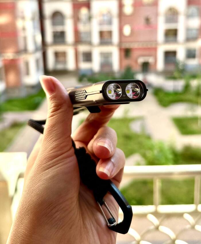 Nitecore EDC27 UHi