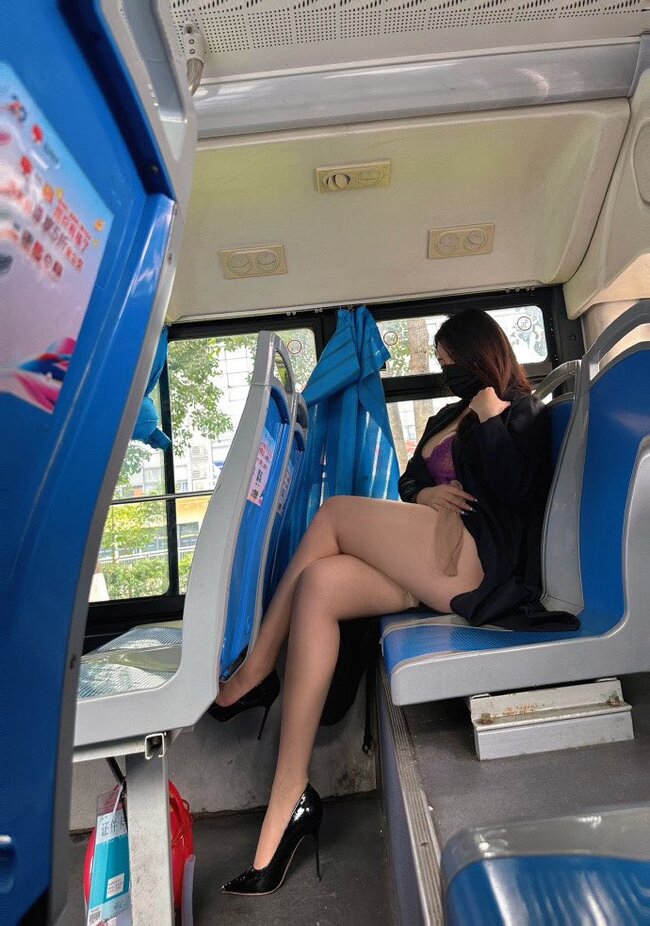 In the bus - NSFW, Girls, Erotic, The photo, Asians, Longpost