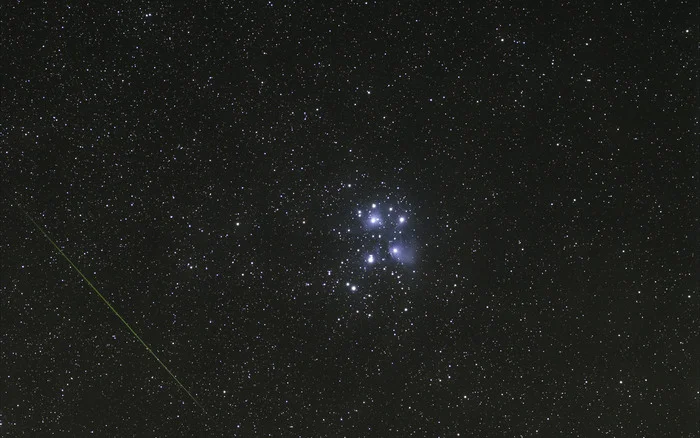 Perseid flew into the frame with the Pleiades - My, Astrophoto, Stars, Starry sky, Night, Pleiades (star cluster), Perseids