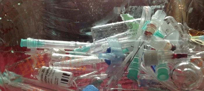 How to recycle a mountain of plastic from medical waste - Scientists, Research, The science, Ecology, Garbage, Waste recycling, Plastic, Yandex Zen (link), Longpost