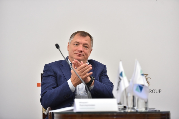 Аплодисменты эффективности мер государственной поддержки.