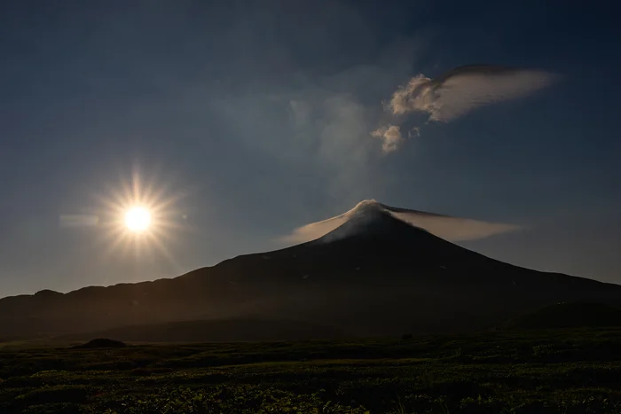 Lenticular clouds over the Sarychev Peak volcano, Matua Island - My, The photo, Volcano, Kurile Islands, Lenticular clouds