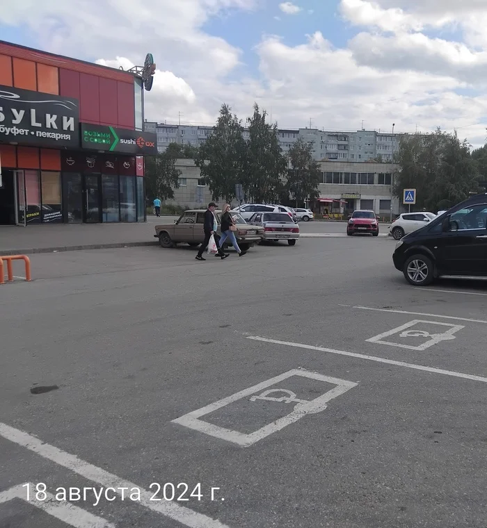 There is nowhere to stand besides the pedestrian one - Ulyanovsk, Auto, Driver, Crosswalk, Неправильная парковка, Parking, Longpost