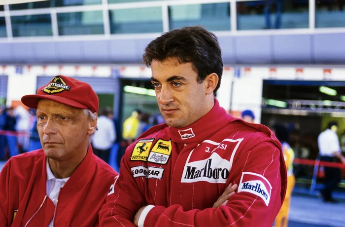 Italy-94. The Grand Prix was saved by Berlusconi. Alesi brought the first row of the Ferrari, but because of the clowns in the pits Hill won - My, Competitions, Formula 1, Автоспорт, Speed, Race, Michael Schumacher, Damon Hill, Gerhard Berger, Jean Alesi, Ferrari, Monza, Retro, 90th, Extreme, Williams racing, Mika Hakkinen, Mclaren, Silvio Berlusconi, Retro car, Longpost, Series F1 is the queen of motorsport