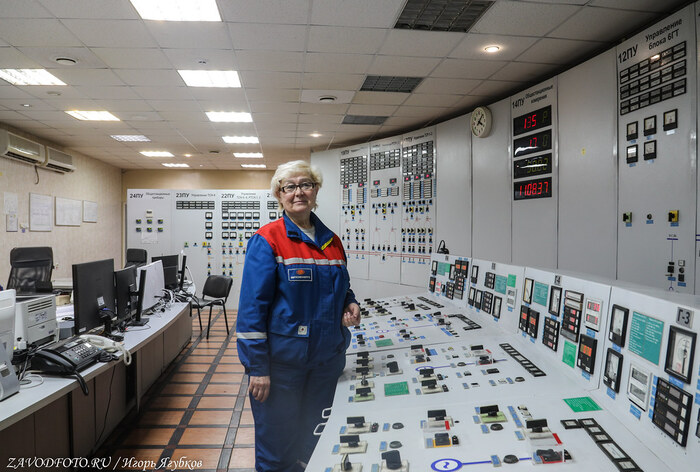 Из серии «Именно они делают Россию великой» - снято мной на Усть-Илимской ТЭЦ (входит в состав компании Эн+ Олега Дерипаски)