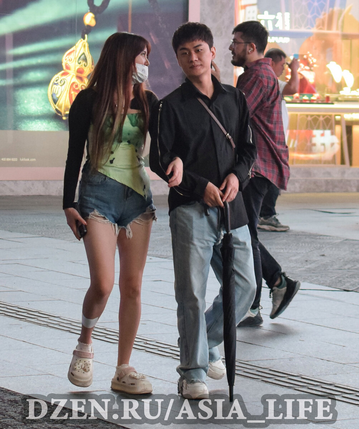 Прогулочная улица в Гуанчжоу, Китай 2024