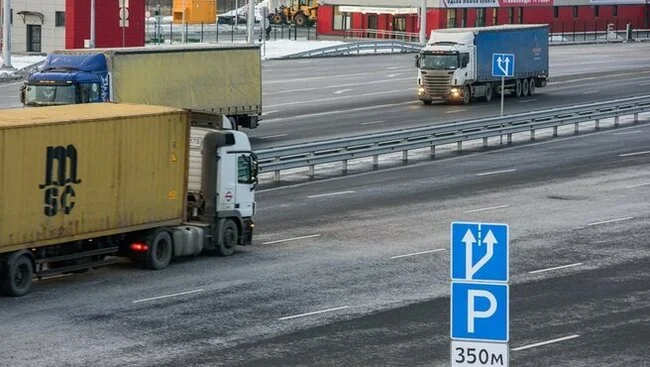 The transport business in Estonia is no longer profitable due to the authorities’ decision to close the checkpoint on the border with Russia at night - The border, Estonia, Russia, Transport, Society, Economy, Politics