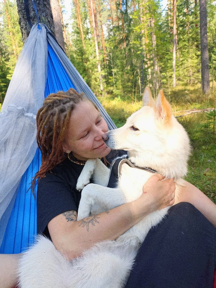 Обнималась со мной в гамаке