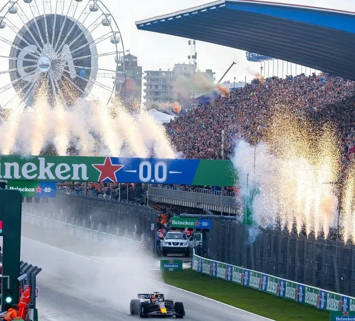 The first test at the finish line. The Netherlands welcomes Formula 1 after the holidays - Formula 1, Автоспорт, Race, Vacation, Netherlands (Holland), World championship, Orange, Max Verstappen, Red bull, Mercedes, Mclaren, Zandvoort, Longpost