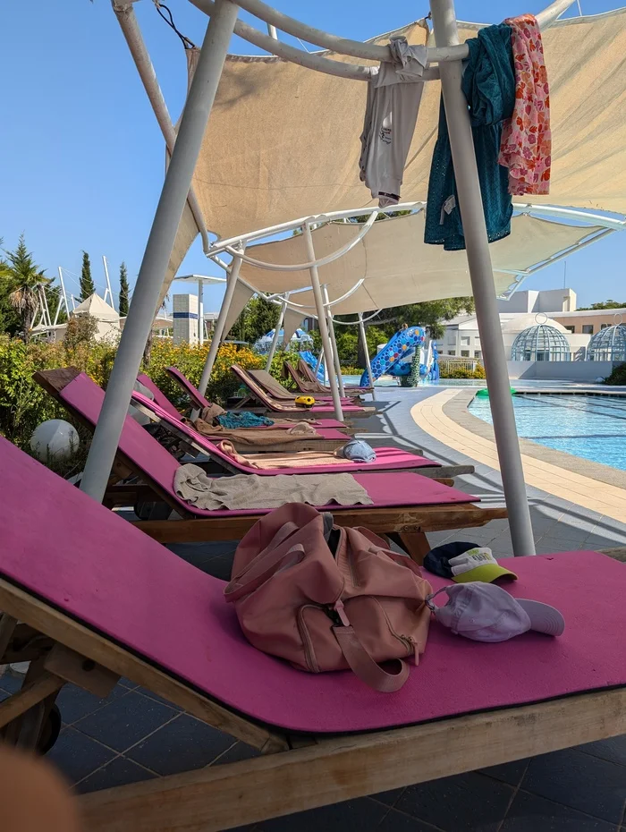 People occupying all the sun loungers and not arriving until 12... - My, Summer, Vacation, Swimming pool, People, Stupidity, Separate boiler, The photo