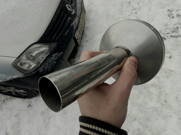 Напоминает, да, гусары молчать!