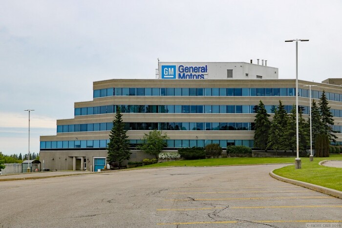 GENERAL MOTORS УВОЛИЛ БОЛЕЕ 1000 СОТРУДНИКОВ