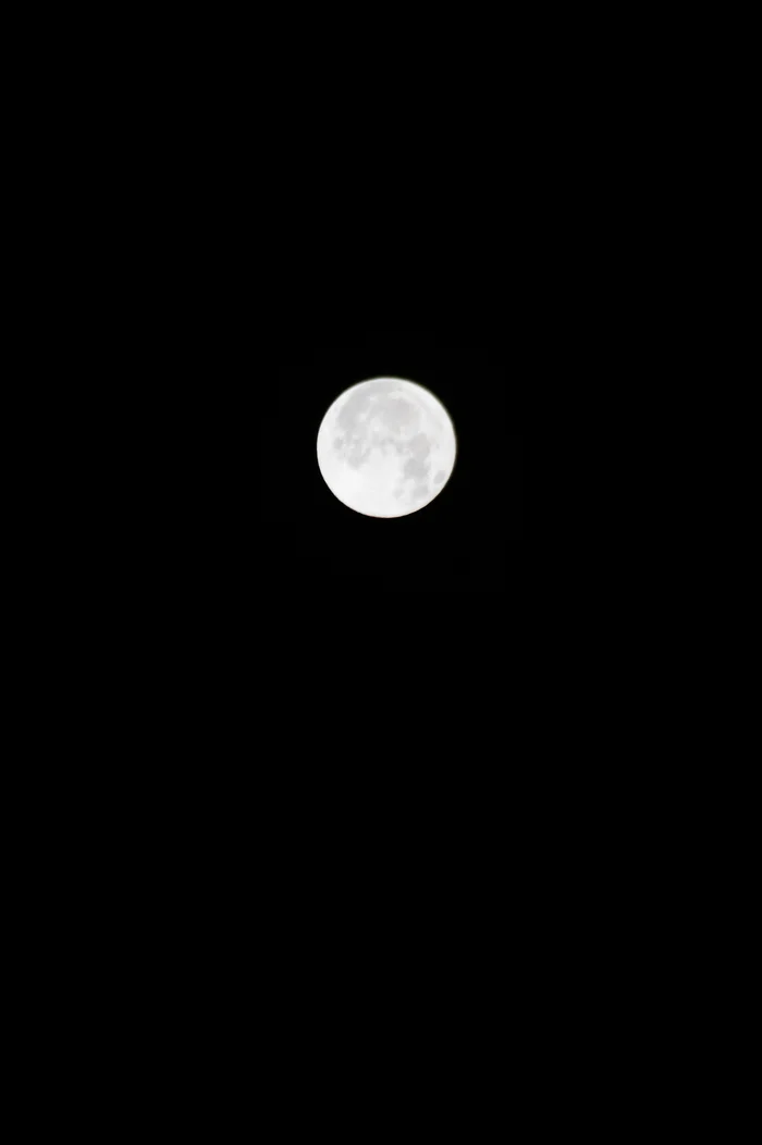 Supermoon from the Krasnodar window - My, moon, The photo, Astronomy, Starry sky, Super moon, Longpost