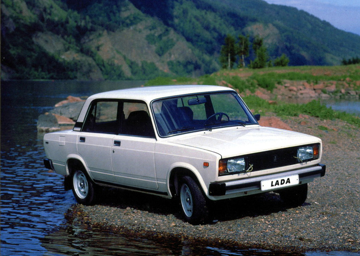 В начале 1980‑х ВАЗ-2105 выглядел очень модным