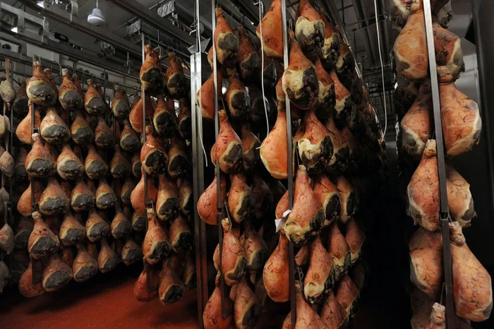 How to make prosciutto in Parma - Production, How is it done, Ham, Prosciutto, Longpost