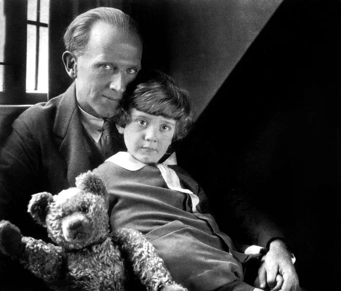 Day in history: August 21 - My, Day in history, Books, Winnie the Pooh, Christopher Robin, Alan Alexander Milne, Cartoons, Walt Disney, Bambi, Robbery, Mona lisa, Longpost, Series Day in history
