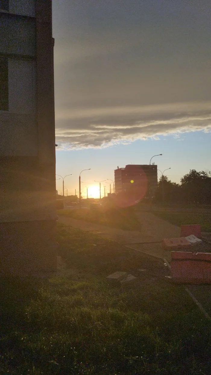 There is beauty and no greatness - My, Minsk, beauty, Sunset, Mobile photography