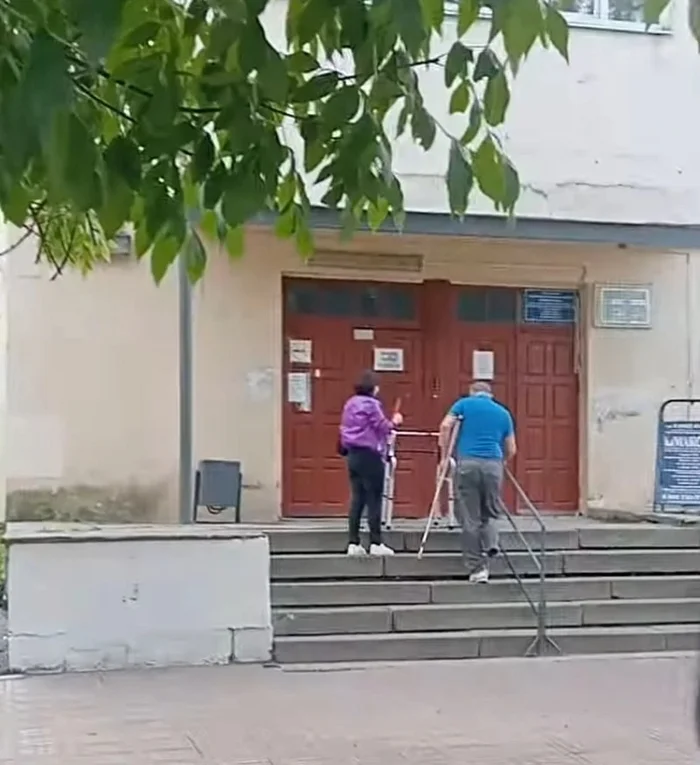 Поликлиника в Вышнем Волочке, на Казанском проспекте 121а - Негатив, Длиннопост, ВКонтакте (ссылка), Telegram (ссылка), Тверская область, Поликлиника, Медицина, Здравоохранение