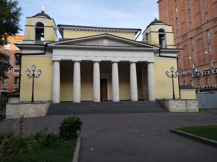 Temple of Saint Louis - My, Mobile photography, Moscow, Church, Catholic Church, Temple