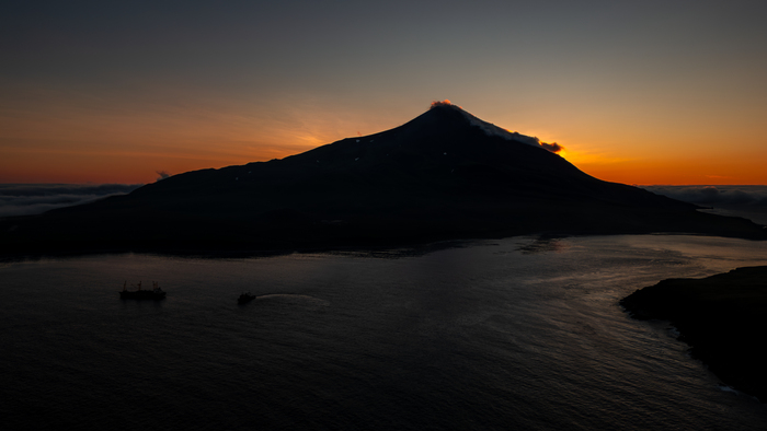 Вулкан Пик Сарычева на острове Матуа