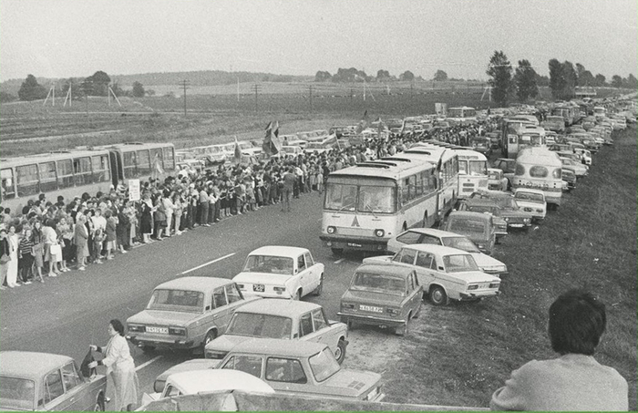 В течение 1990 года прибалтийские республики объявили о своей независимости, а 6 сентября 1991 года СССР признал этот факт.