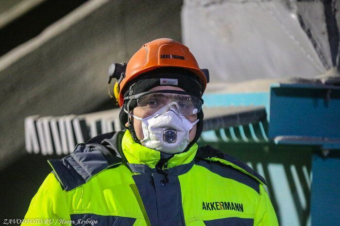 Из серии «Именно они делают Россию великой» - снято мной на заводе AKKERMANN CEMENT (ранее - Южно-Уральская горно-перерабатывающая компания)