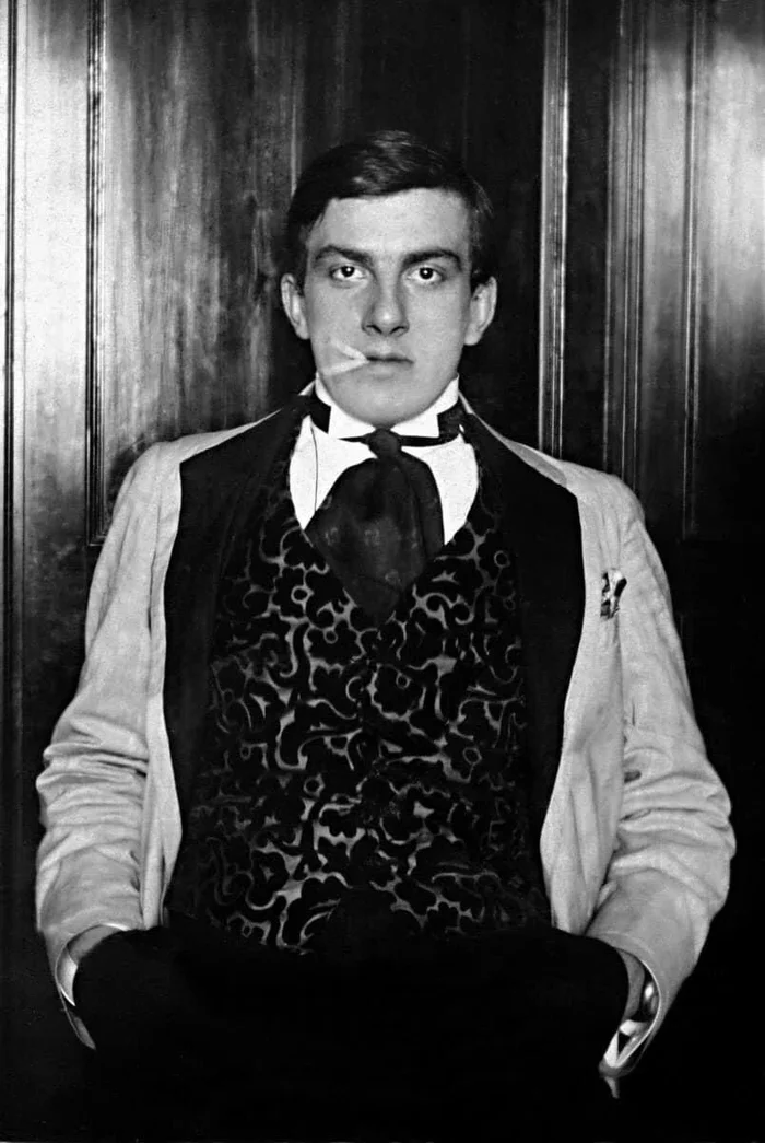 Don't be confused - Vladimir Mayakovsky, Beer, Opera and opera houses