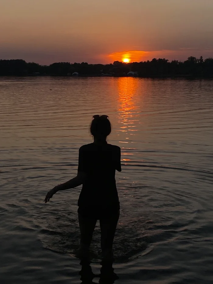 Saying goodbye to summer <3 - My, Summer, River, Sunset, Girls, Russia, Pick-up headphones, August, Longpost