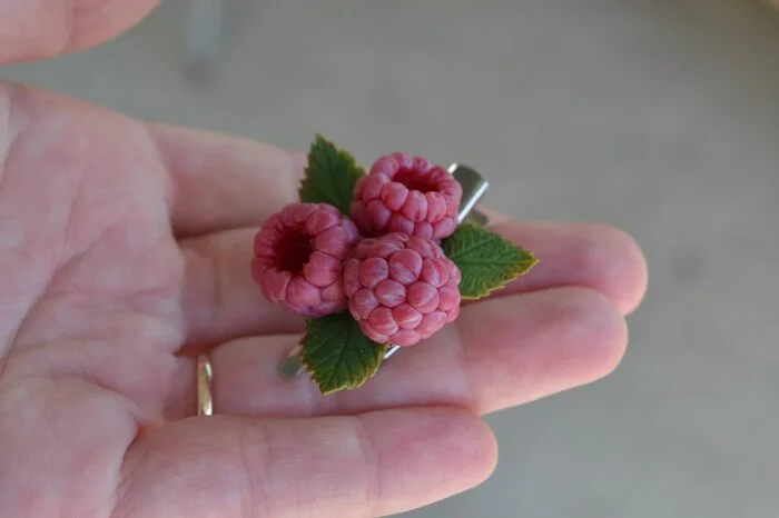 Raspberries made of polymer clay - My, Polymer clay, Handmade, Needlework with process, Лепка, Hobby, Raspberries, Longpost