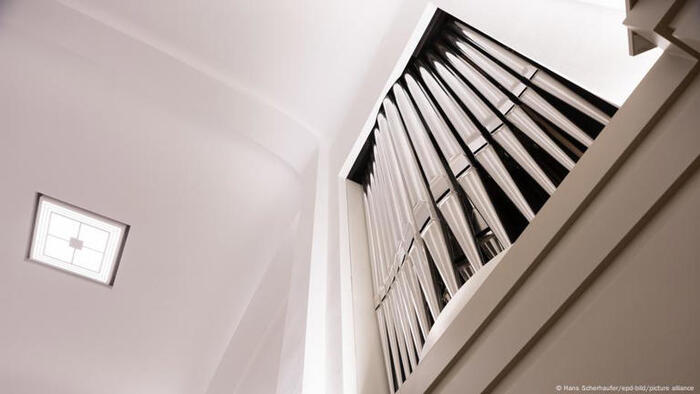 Орган в часовне Креста Господня© Hans Scherhaufer/epd-bild/picture alliance