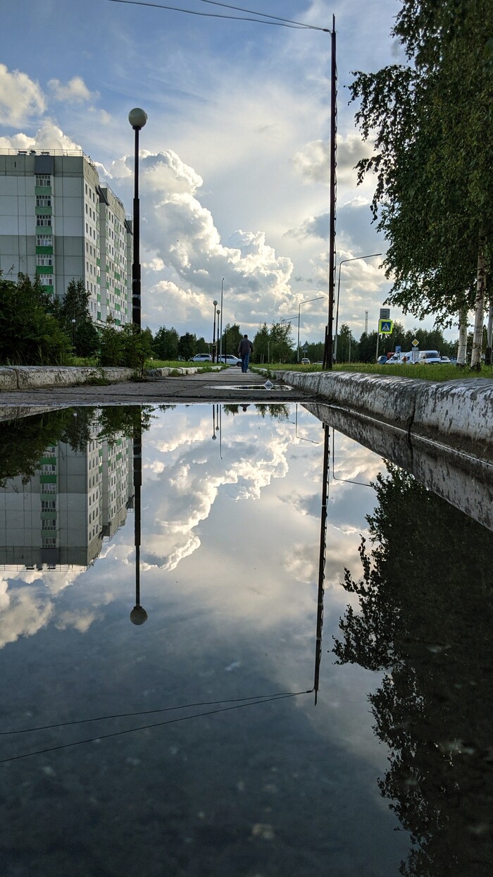 Ответ на пост «Облака на станции Купчино»