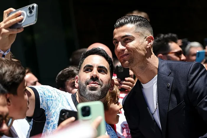 Ronaldo became a real YouTube sensation and received a golden button in less than 24 hours - My, Sport, Youtube, Cristiano Ronaldo, Football, Record, Longpost