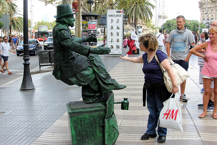 Люди-статуи