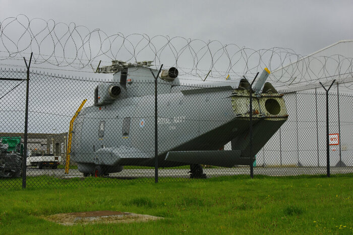 ZF 641, первый прототип вертолёта EH 101 (AW101) Merlin, в учебном центре RNAS Culdrose, 2010 г.