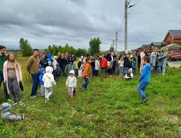 Children on their knees did not help: Kazan villages have not been able to get a school for years - Kazan, Education, School, Tatarstan, Pupils, Children, Longpost