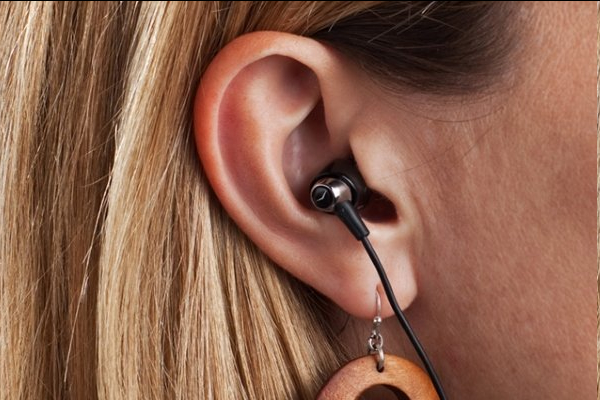 Is it true that in-ear headphones damage your hearing? - Scientists, Research, Nauchpop