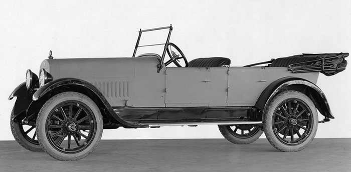 Hudson Super Six,  1921 .  Hudson Motor Car Company       .  1934       ,   1956     .