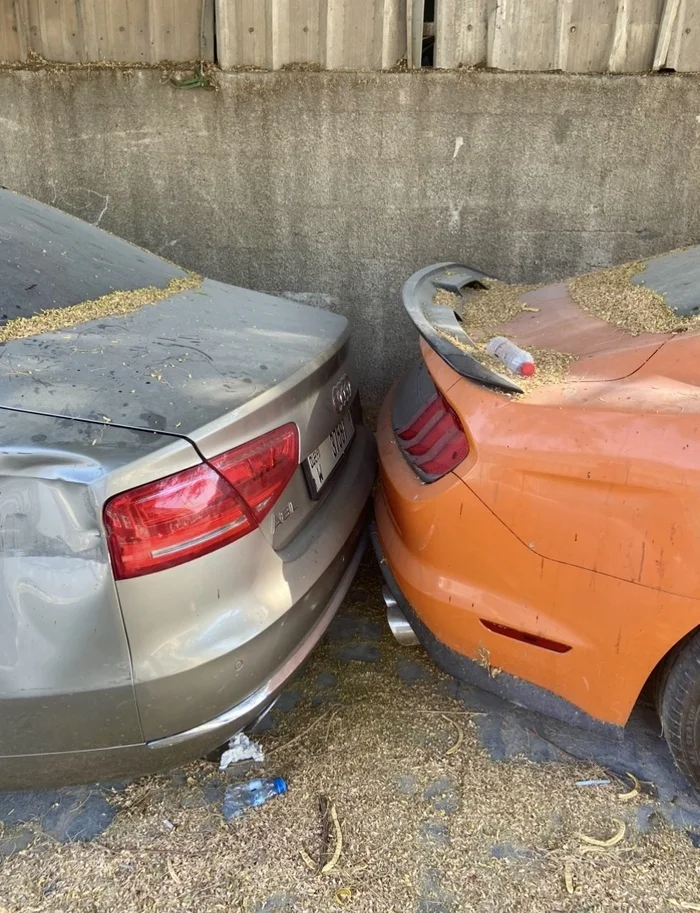 Abandoned cars in Dubai - My, Dubai, UAE, Auto, Auto repair, Motorists, Car service, Rise of the Machines, Car, Supercar, Spare parts, Garage, Engine, Race, Technics, Автоспорт, Autoparsing, Body, Abandoned, Longpost