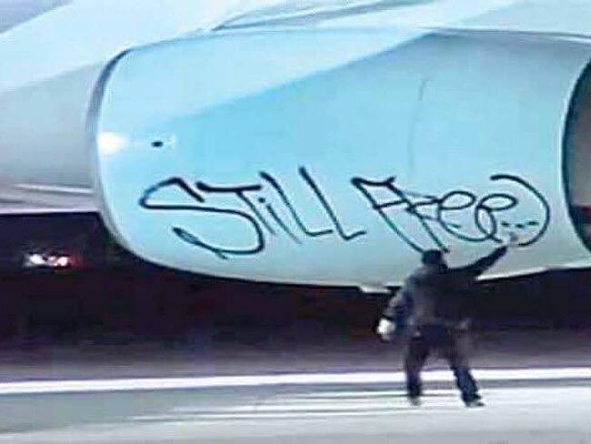 Graffiti on the President's plane - Facts, Informative, Want to know everything, Airplane