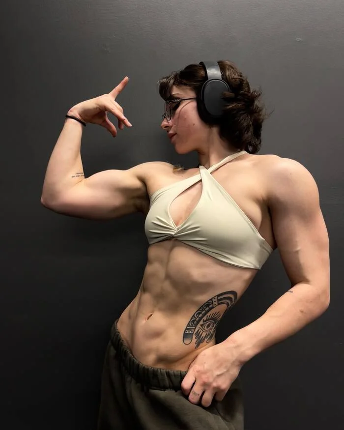 Leanbeefpatty - Leanbeefpatty, Strong girl, Girls, Sports girls, Press, Muscle, Body-building, The photo, Video, Vertical video, Longpost