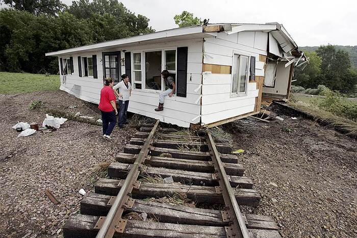 1998 год. Ураган «Бонни» в Северной Каролине (США) нанес ущерб в $1 млрд