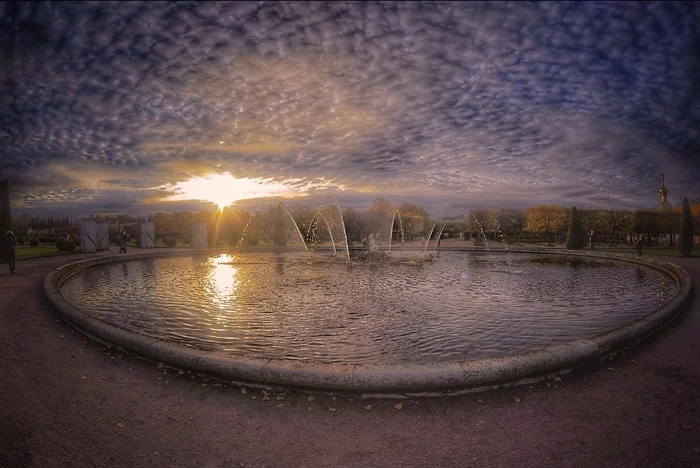 Clouds over the Upper Park of Peterhof - My, The photo, Saint Petersburg, Fountain, Clouds