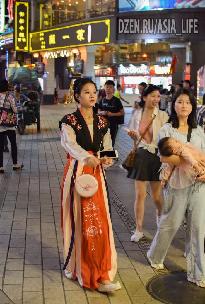 China, Chinese, Chinese women - photos from the streets of the Middle Kingdom - My, Asia, China, Living abroad, Chinese, Tourism, Guangzhou, Asians, Asian, Beginning photographer, Travels, Video, Youtube, Longpost