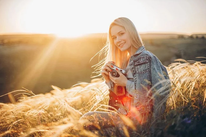 Photoshoot in the fields - beauty, The photo, Girls, Beautiful view, Photographer, Camera, Mobile photography, Field, The sun, Longpost