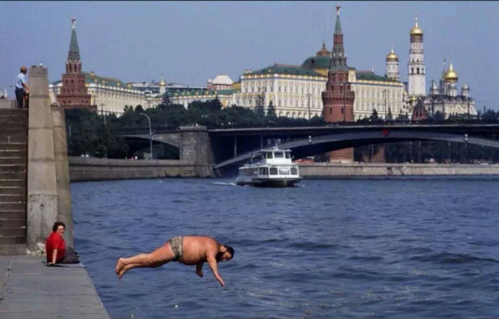Москва река, 1985