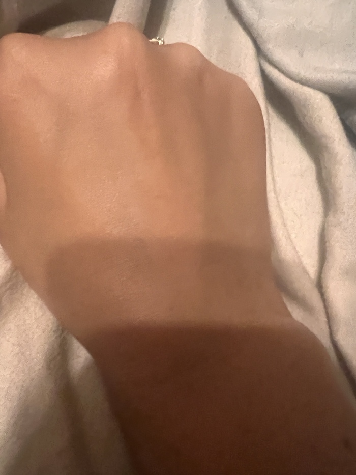 опущена вторая рука