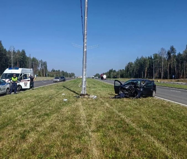 В столб на пустой дороге - Происшествие, Нарушение ПДД, ДТП, Авария, Авто, Негатив