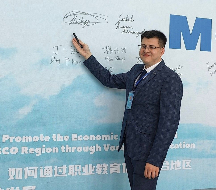 <!--noindex--><a href="https://pikabu.ru/story/traditsionnaya_kitayskaya_meditsina_vzglyad_belorusa_iznutri_11761820?u=https%3A%2F%2Fmlyn.by%2F29112023%2Fpochemu-kitajczy-ne-hodyat-v-polikliniki-i-chto-podmeshivayut-v-lekarstva%2F&t=https%3A%2F%2Fmlyn.by%2F29112023%2Fpochemu-kitajczy-ne-hodyat-v-polikl...&h=8f15f560a61dc8561bc676bdd4d24bc43362d652" title="https://mlyn.by/29112023/pochemu-kitajczy-ne-hodyat-v-polikliniki-i-chto-podmeshivayut-v-lekarstva/" target="_blank" rel="nofollow noopener">https://mlyn.by/29112023/pochemu-kitajczy-ne-hodyat-v-polikl...</a><!--/noindex-->